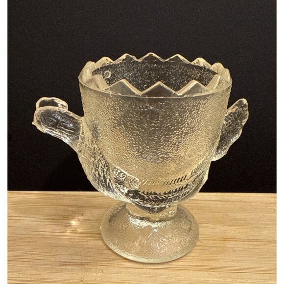 Vintage Clear Glass Hen-Shaped Egg Cup With Textured Design & Scalloped Rim - Picture 3 of 6